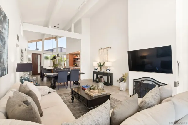 $1,599,900 | 119 Via Coronado, Rancho Santa Fe, CA 92091