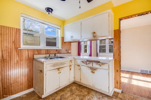 $110,000 | 14341 University Avenue, Dolton, IL 60419