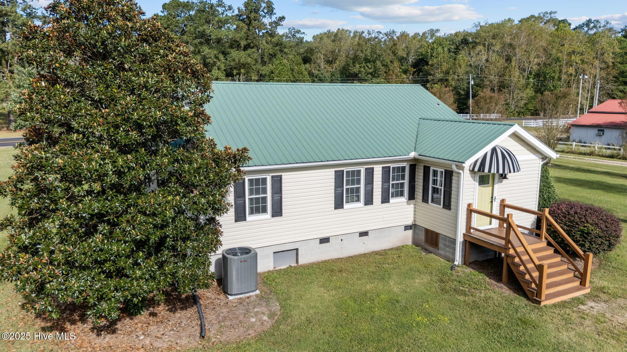 1131 Post Road Bath, NC 27808 - Photo 42 of 53 1131 back side