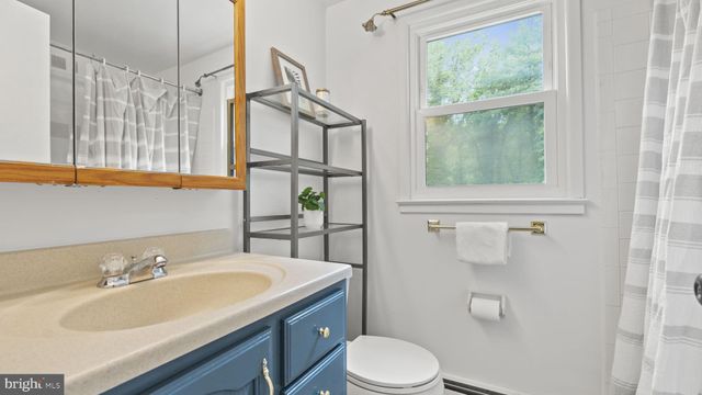 $464,000 | 14520 Del Mar Drive, Woodbridge, VA 22193