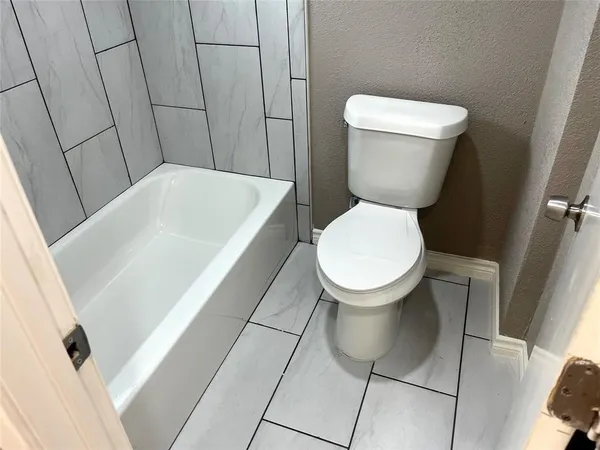 $2,100 | 1604 Broken Arrow Street, Baytown, TX 77521