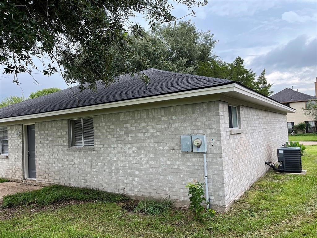 1604 Broken Arrow Street Baytown, TX 77521 - Photo 20 of 23