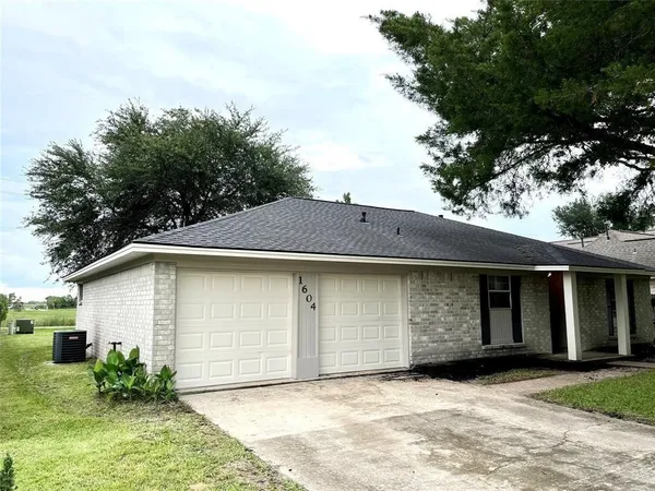 $2,100 | 1604 Broken Arrow Street, Baytown, TX 77521
