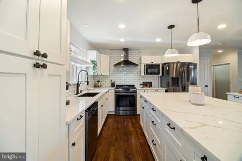 $1,500,000 | 3100 North Glebe Road, Arlington, VA 22207