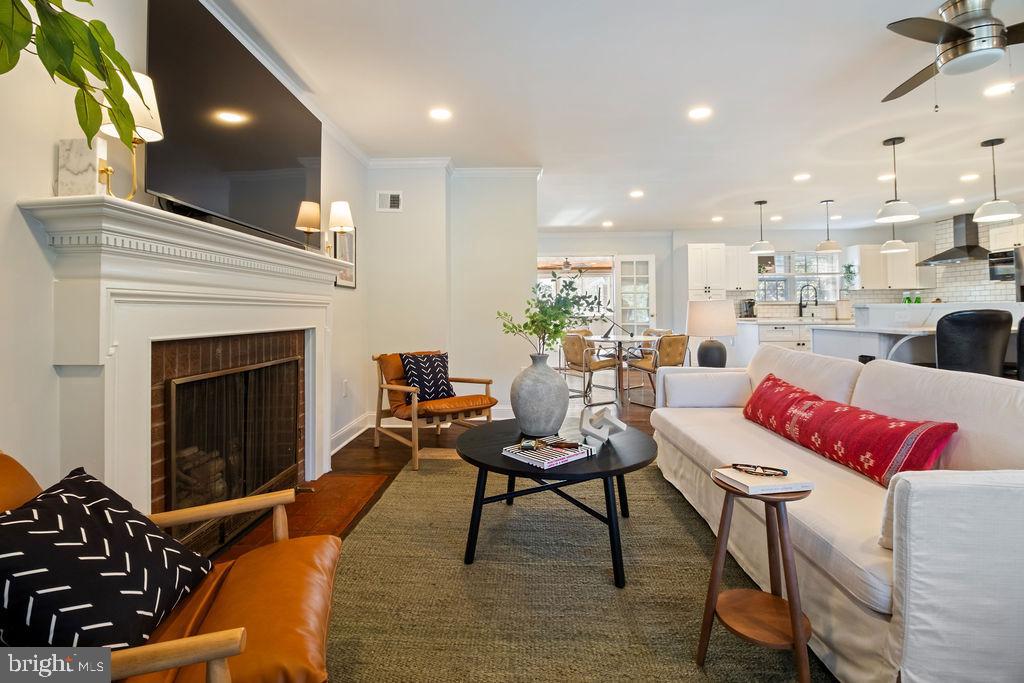 3100 North Glebe Road Arlington, VA 22207 - Photo 15 of 101 a living room with furniture and a fireplace