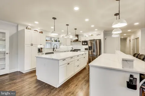 $1,500,000 | 3100 North Glebe Road, Arlington, VA 22207