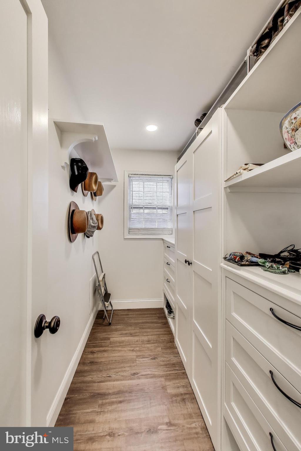 3100 North Glebe Road Arlington, VA 22207 - Photo 34 of 101 a room with gym equipment and a wooden floor