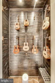 $1,500,000 | 3100 North Glebe Road, Arlington, VA 22207