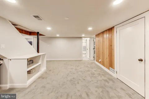 $1,500,000 | 3100 North Glebe Road, Arlington, VA 22207