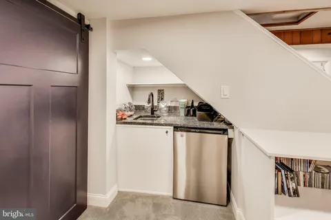 $1,500,000 | 3100 North Glebe Road, Arlington, VA 22207