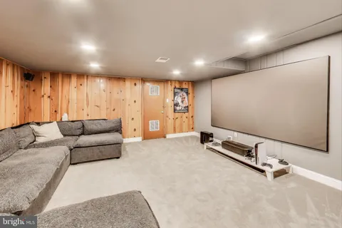 $1,500,000 | 3100 North Glebe Road, Arlington, VA 22207