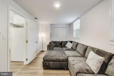 $1,500,000 | 3100 North Glebe Road, Arlington, VA 22207