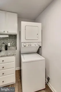 $1,500,000 | 3100 North Glebe Road, Arlington, VA 22207