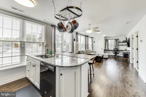 $1,500,000 | 3100 North Glebe Road, Arlington, VA 22207