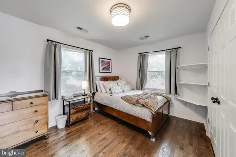 $1,500,000 | 3100 North Glebe Road, Arlington, VA 22207