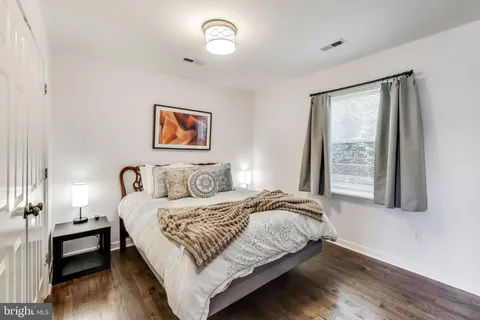 $1,500,000 | 3100 North Glebe Road, Arlington, VA 22207