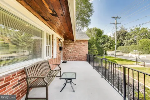 $1,500,000 | 3100 North Glebe Road, Arlington, VA 22207