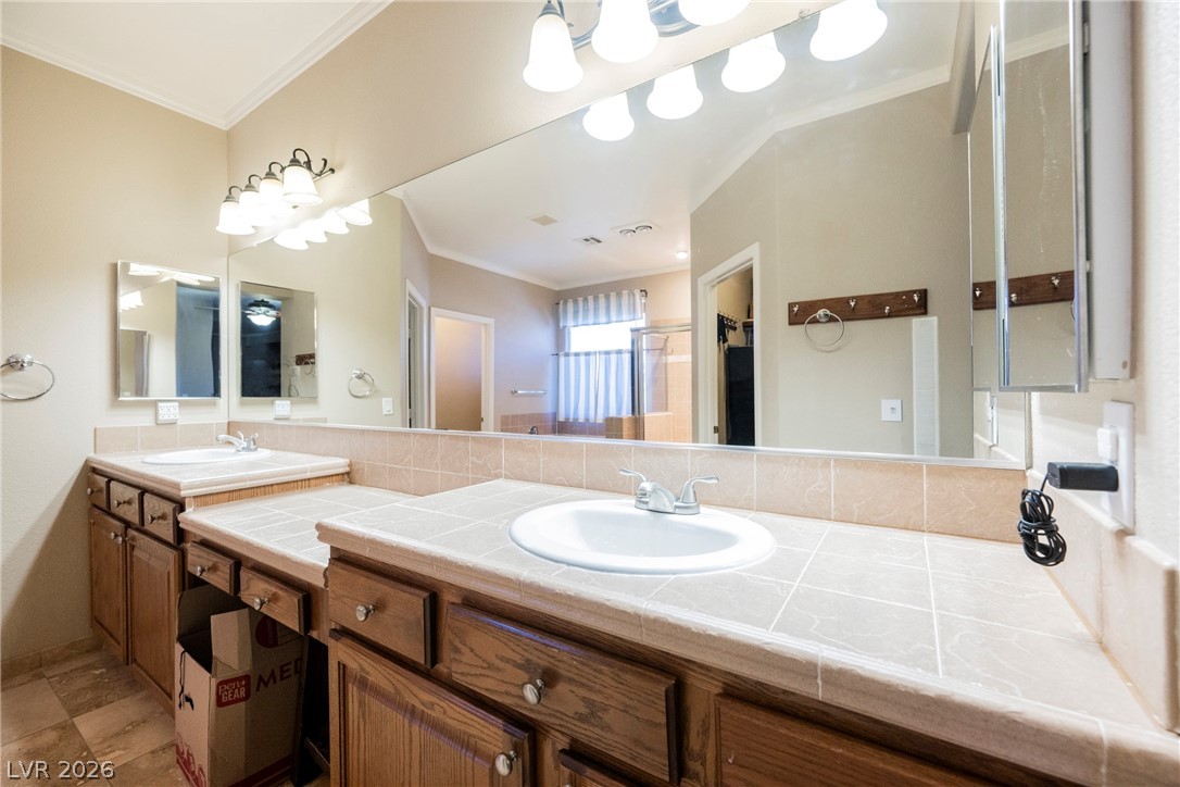 93 Autumn Day Street Henderson, NV 89012 - Photo 29 of 57 Primary bathroom