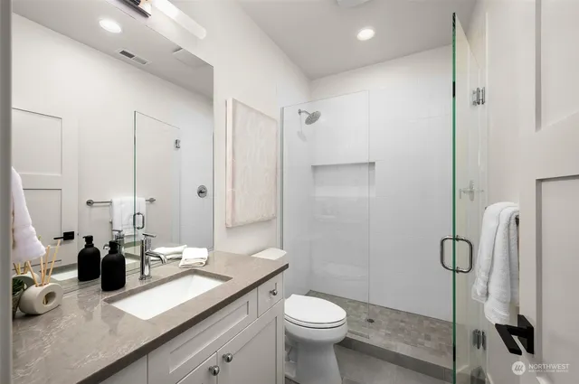 $4,648,800 | 1588 102nd Avenue Northeast, Bellevue, WA 98004