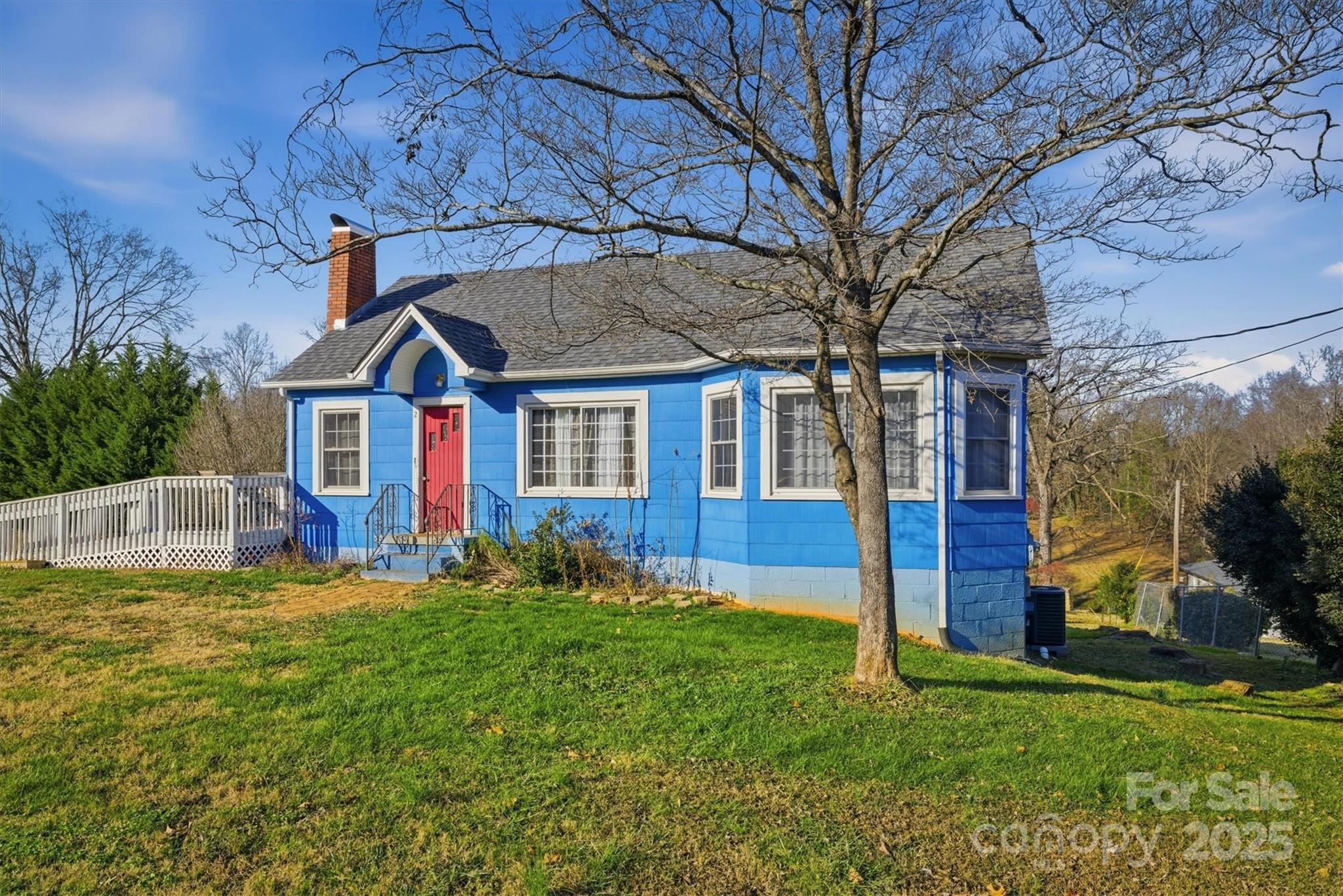 2 Stirling Street Granite Falls, NC 28630 - Photo 4 of 31 a front view of house with yard and green space