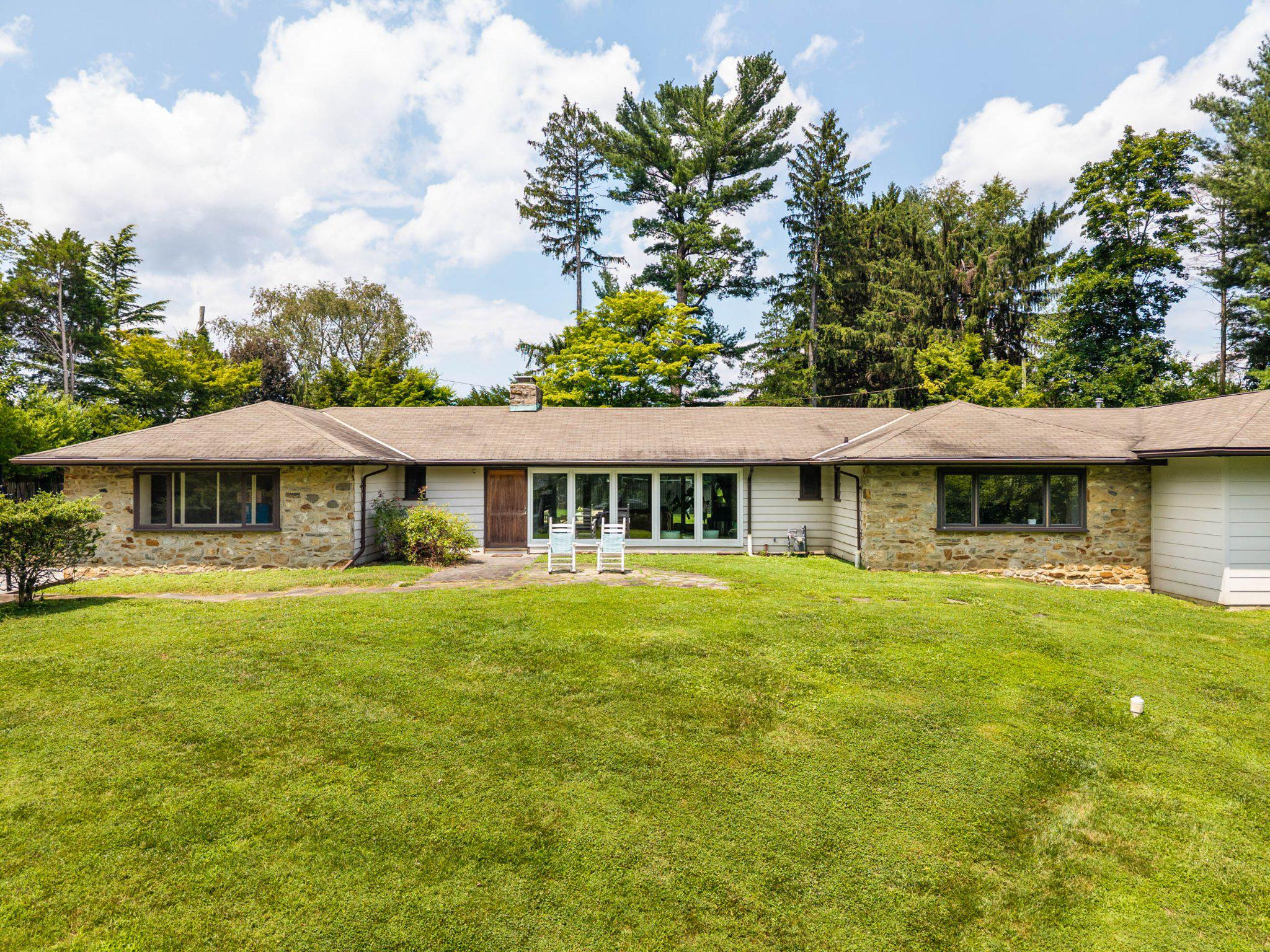 1162 Dewitt Road Wayne, PA 19087 - Photo 44 of 49 Front of Home