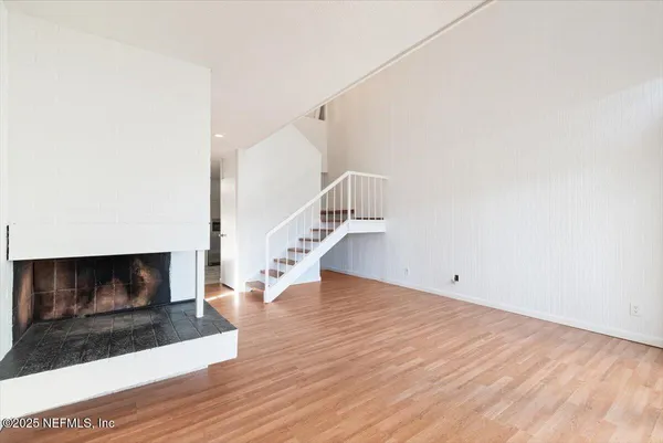 $400,000 | 901 Ocean Boulevard, Unit 25, Atlantic Beach, FL 32233