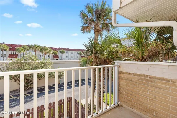 $400,000 | 901 Ocean Boulevard, Unit 25, Atlantic Beach, FL 32233