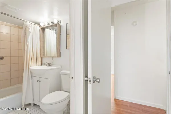 $400,000 | 901 Ocean Boulevard, Unit 25, Atlantic Beach, FL 32233