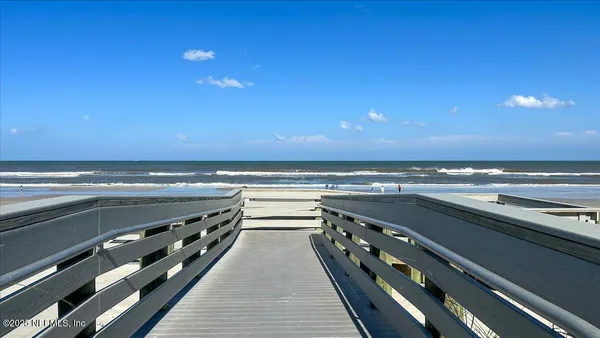 $400,000 | 901 Ocean Boulevard, Unit 25, Atlantic Beach, FL 32233