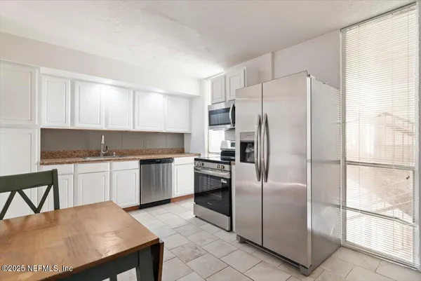 $400,000 | 901 Ocean Boulevard, Unit 25, Atlantic Beach, FL 32233