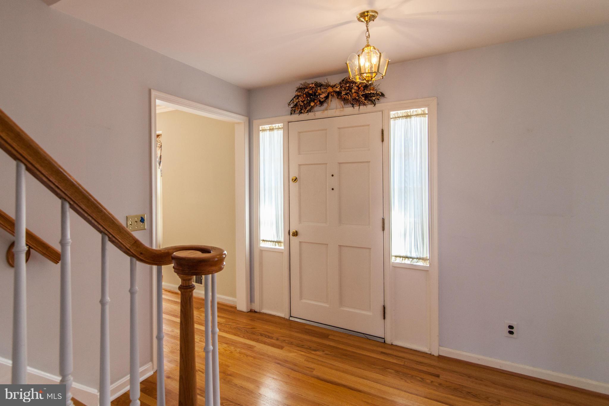 8611 Gateshead Road Alexandria, VA 22309 - Photo 2 of 24 Foyer