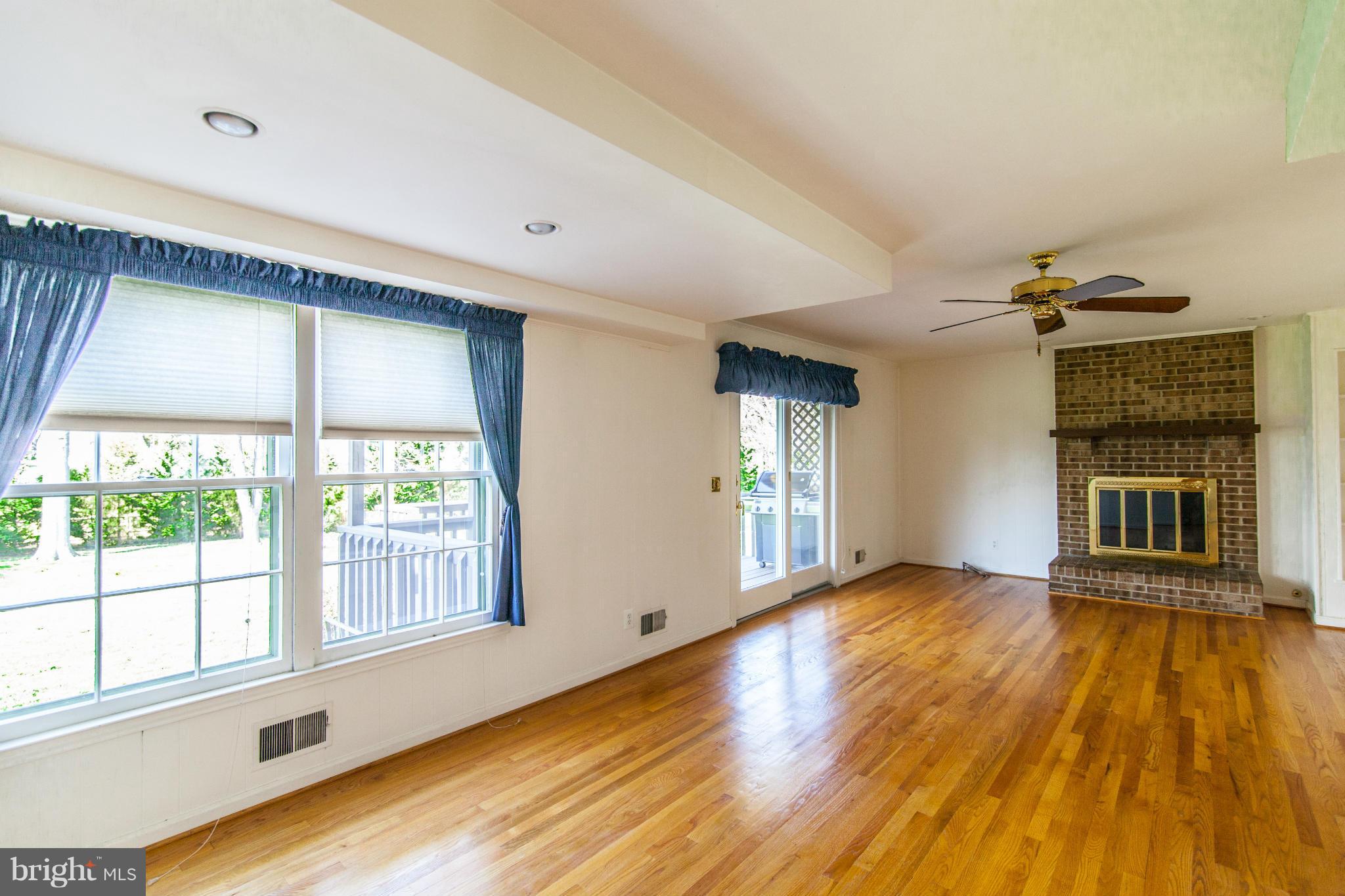 8611 Gateshead Road Alexandria, VA 22309 - Photo 7 of 24 Family Room