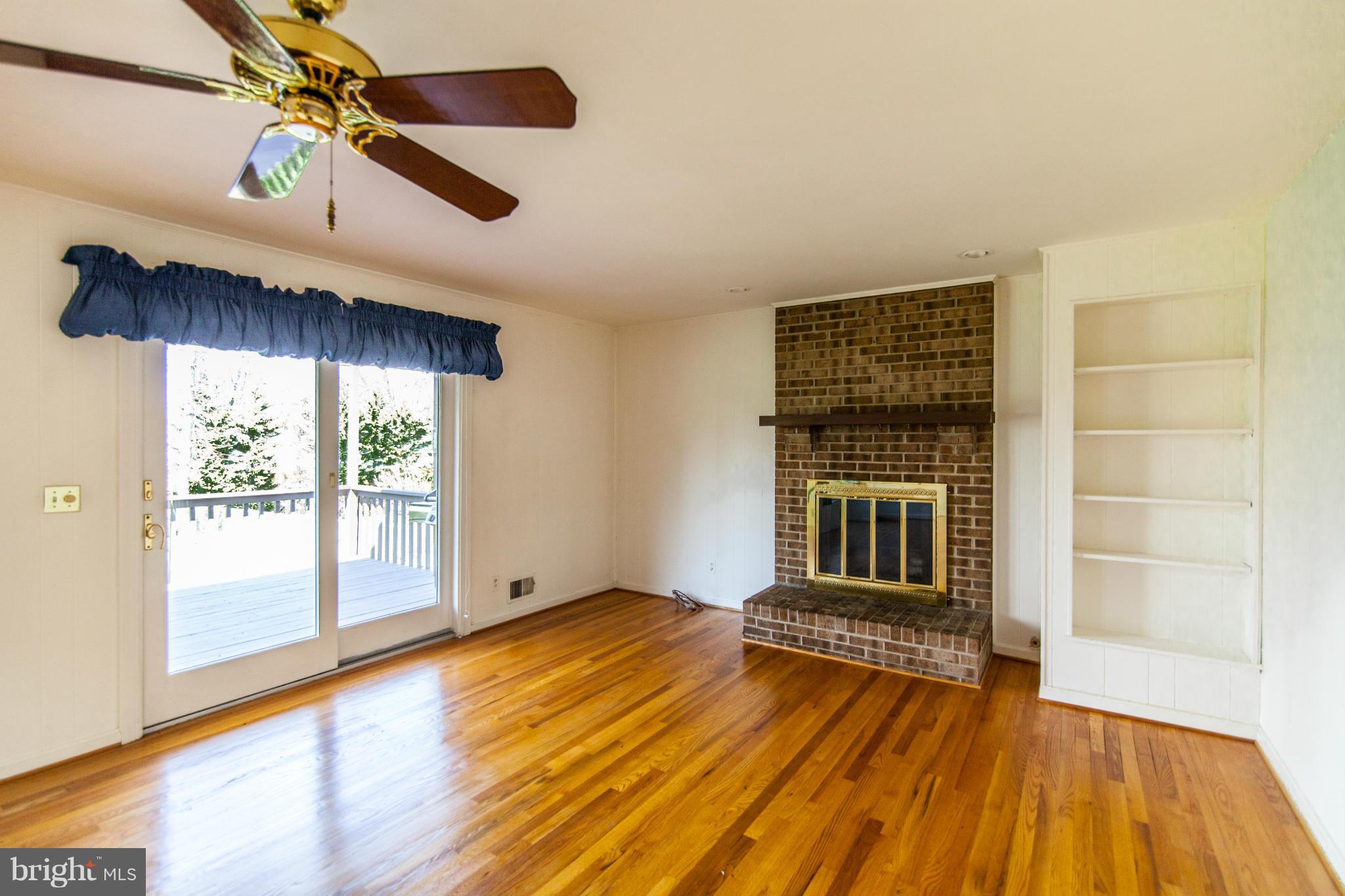 8611 Gateshead Road Alexandria, VA 22309 - Photo 8 of 24 Family Room