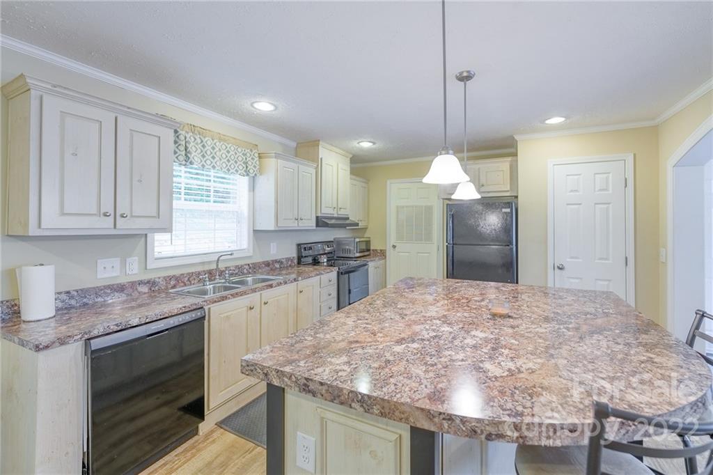 5 McLean Road Weaverville, NC 28787 - Photo 11 of 23 Gallery Image 11