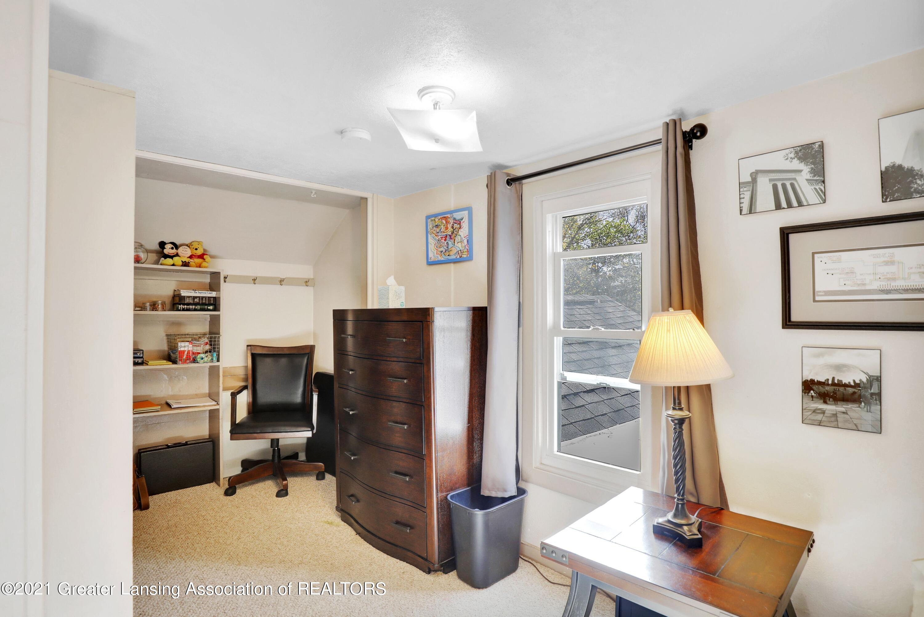 2837 Webster Road Lansing, MI 48906 - Photo 23 of 49 32