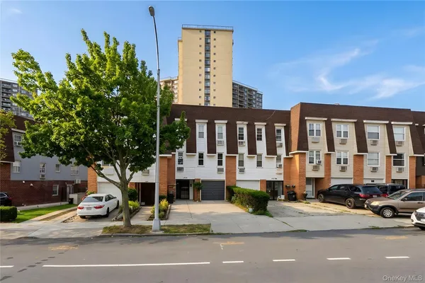 $3,000 | 209-16 23rd Avenue | Bay Terrace