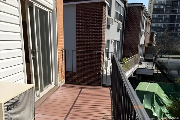 $3,000 | 209-16 23rd Avenue | Bay Terrace