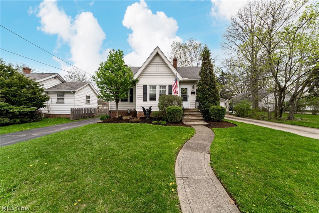 1207 Irene Road Lyndhurst, OH 44124 - Photo 1 of 30 Gallery Image 1