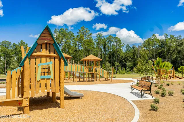 $2,350 | 71 Wambaw Drive, St. Johns, FL 32259