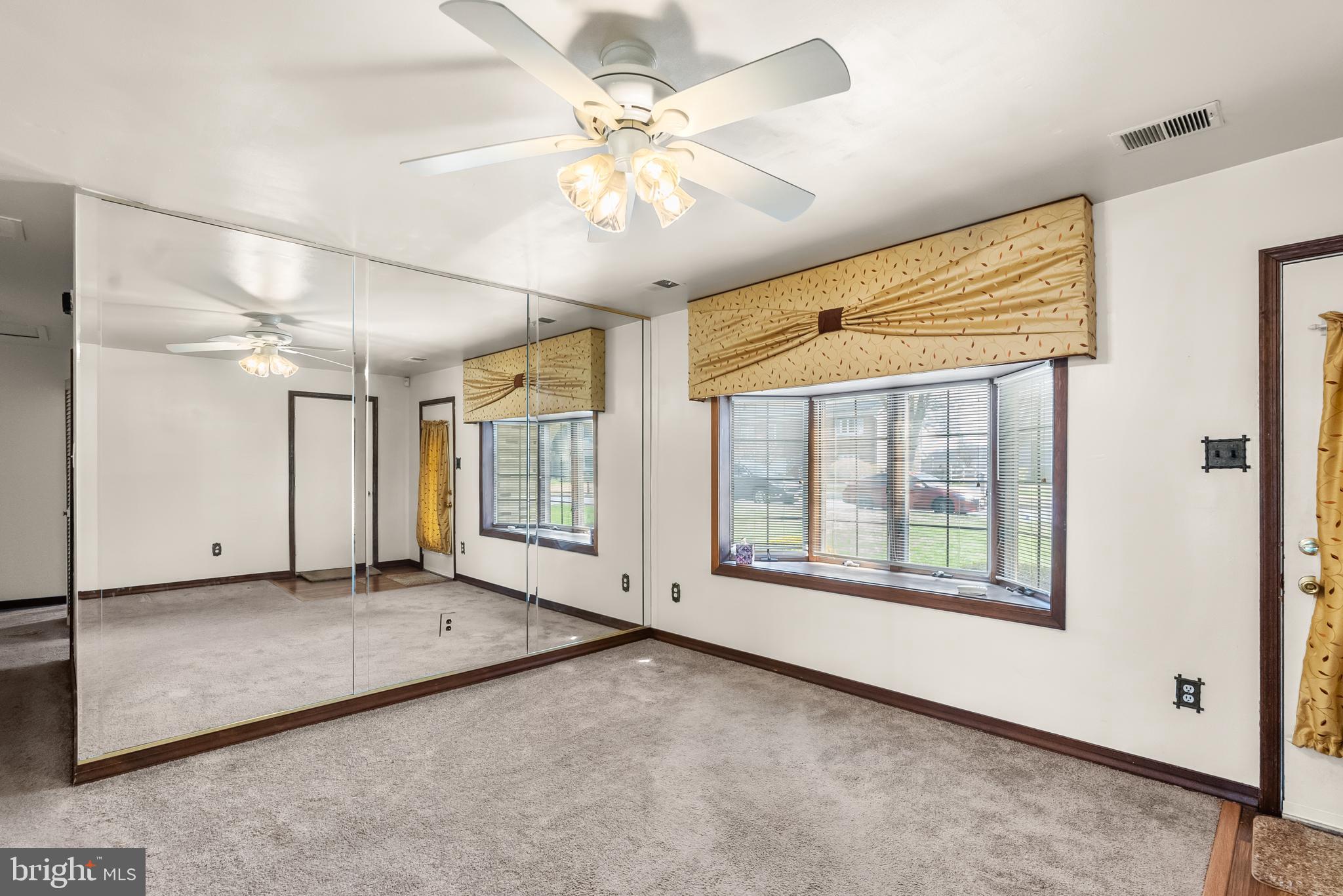 116 Lotus Lane Carneys Point, NJ 08069 - Photo 6 of 23