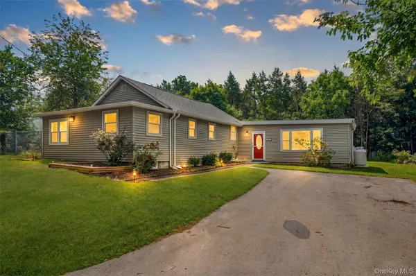 $399,900 | 12 Dickerson Place, Florida, NY 10921