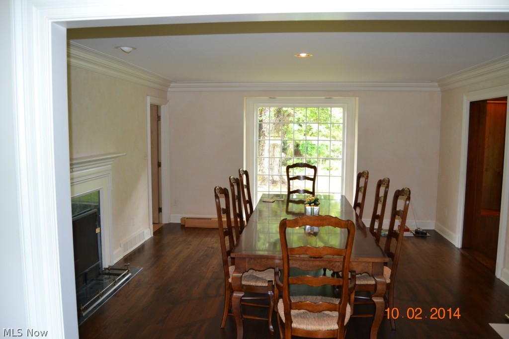 31410 South Woodland Road Cleveland, OH 44124 - Photo 8 of 17