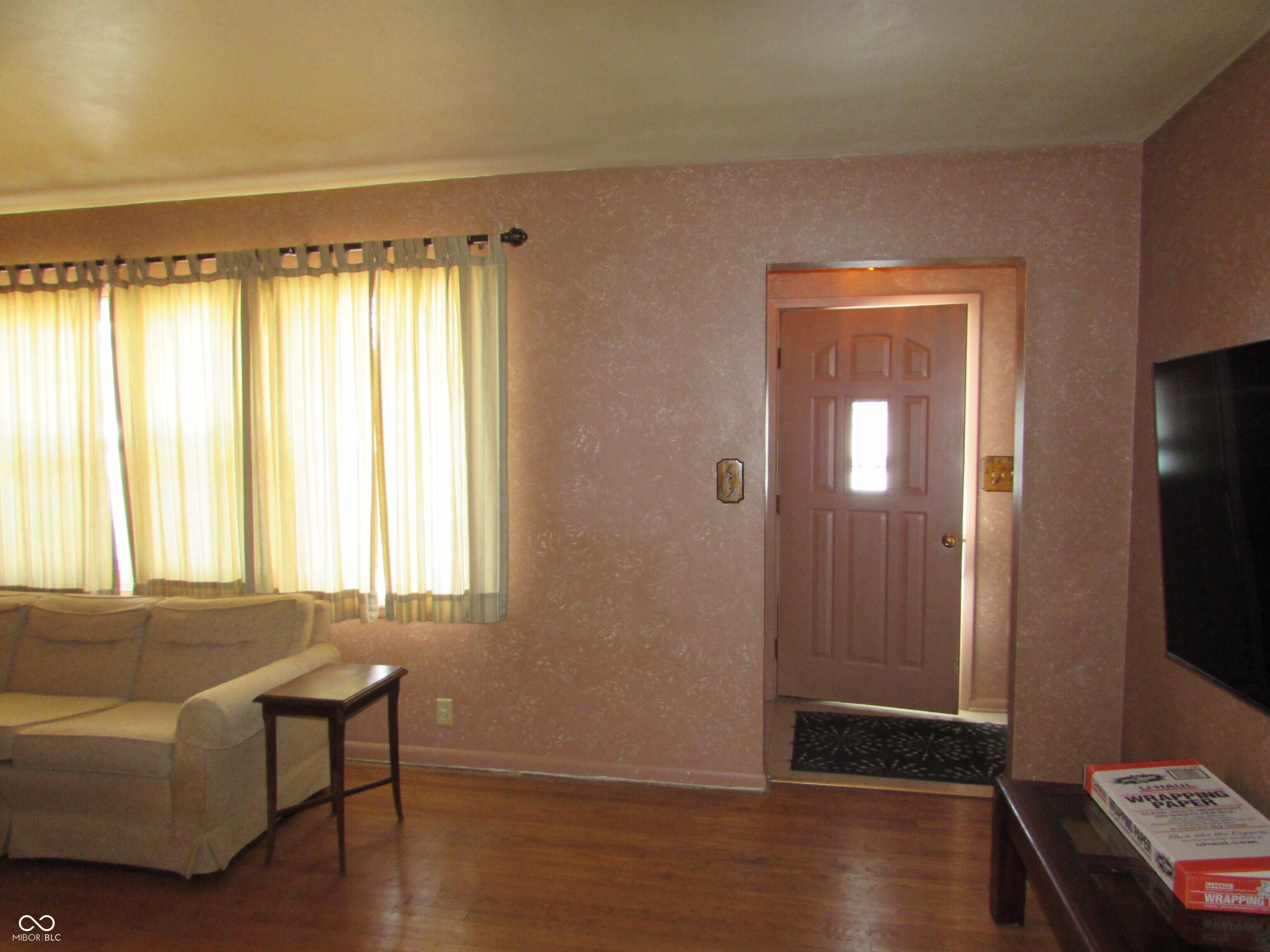 1532 Weslow Court Anderson, IN 46011 - Photo 3 of 28