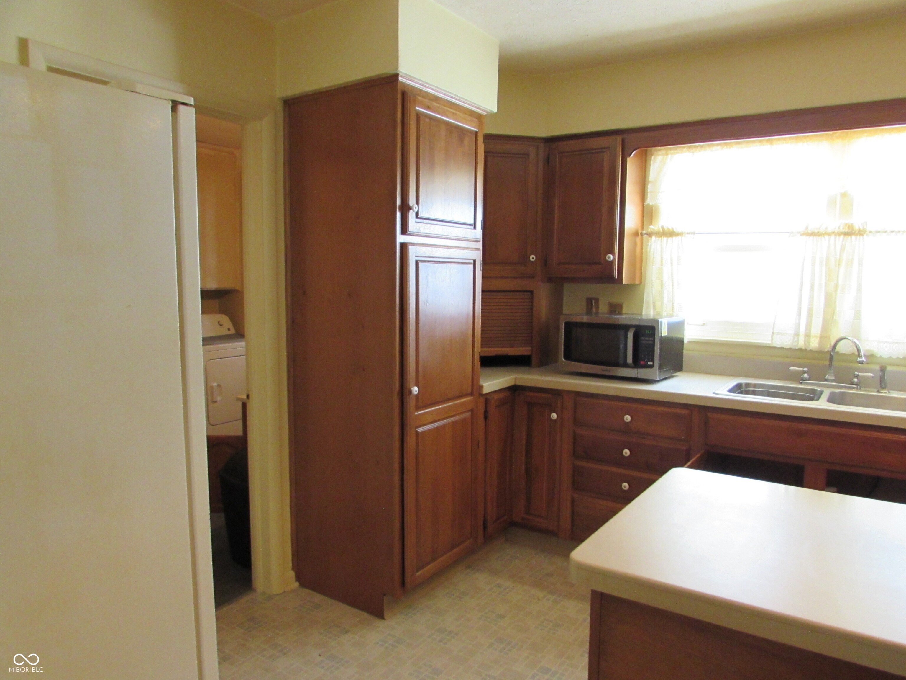 1532 Weslow Court Anderson, IN 46011 - Photo 6 of 28