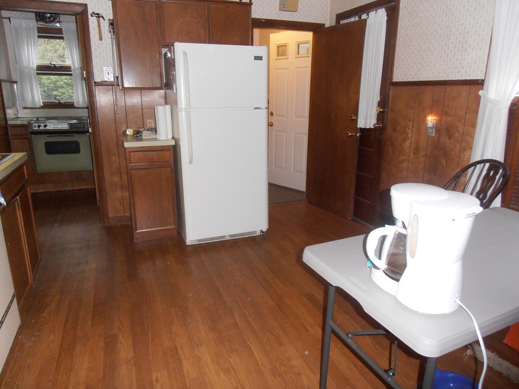 61 Hampden Street Springfield, MA 01151 - Photo 3 of 28