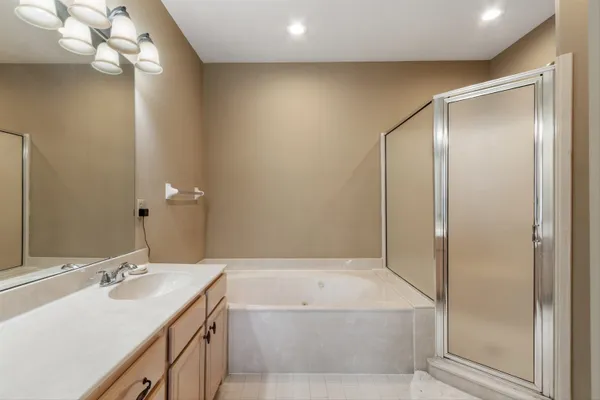$474,500 | 948 River Breeze Drive, Memphis, TN 38103