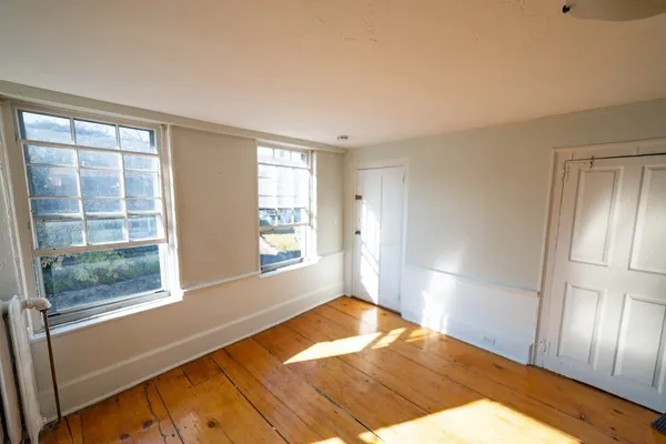 $1,695 | 31 Mugford Street, Unit 2, Marblehead, MA 01945