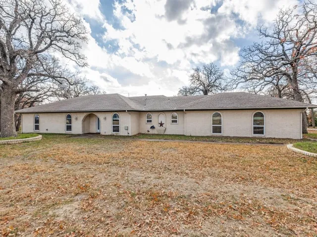 $3,000 | 7335 Reed Road, Azle, TX 76020