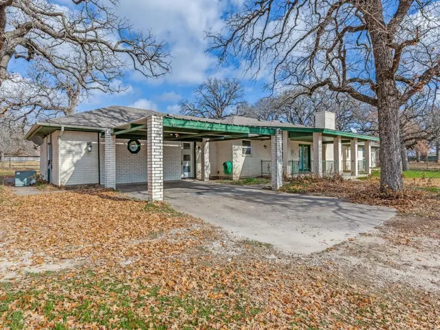 $3,000 | 7335 Reed Road, Azle, TX 76020