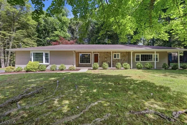 $599,900 | 261 Eyland Avenue, Succasunna, NJ 07876
